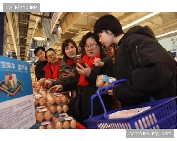 吴向东训练完直接去超市抢打折鸡蛋？